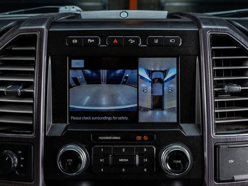 Used 2021 Ford F250 Limited w/ FX4 Off-Road Package image 25