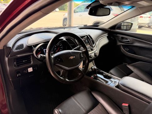 Used 2016 Chevrolet Impala LT w/ Convenience Package FWD image 9