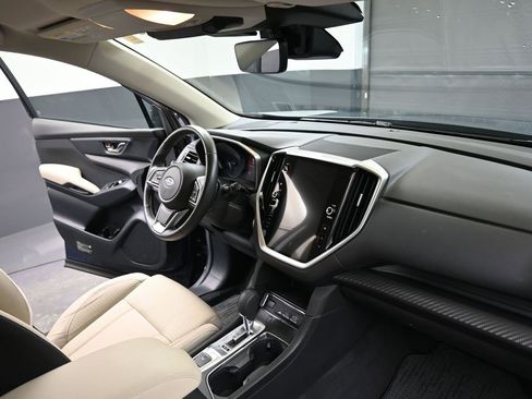 Used 2024 Subaru Ascent Premium w/ Convenience Package image 12
