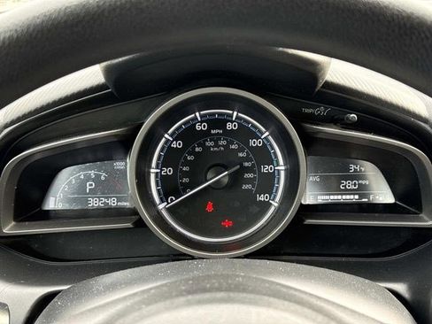 Used 2019 Toyota Yaris LE image 27