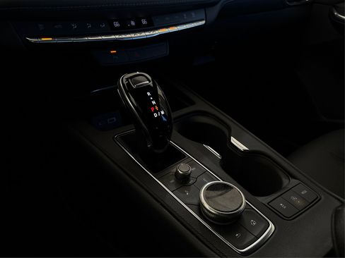 Certified 2021 Cadillac XT4 Premium Luxury w/ LPO, Radiant Package image 30