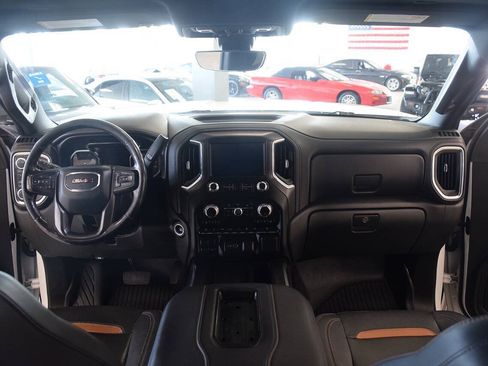 Used 2020 GMC Sierra 2500 AT4 w/ AT4 Premium Package AWD/4WD image 27