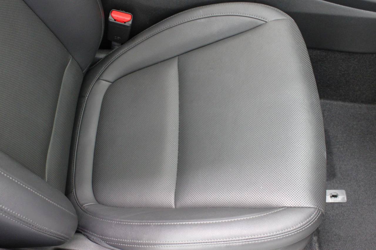 Used 2023 Hyundai Kona Limited AWD/4WD image 48