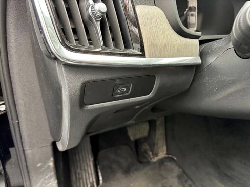 Used 2023 Volvo S90 B6 Ultimate w/ Lounge Package AWD/4WD image 13