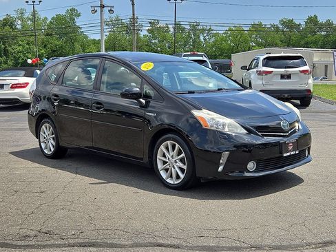Used 2012 Toyota Prius V Five FWD image 4