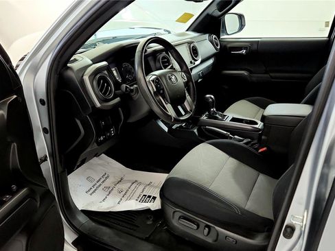 Certified 2023 Toyota Tacoma 4x4 Double Cab image 29