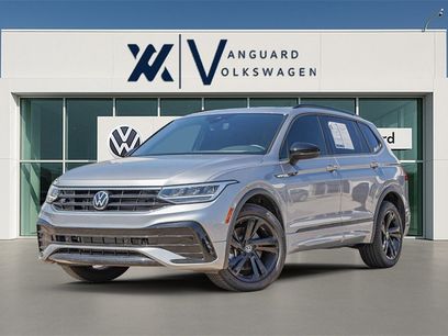 New 2024 Volkswagen Tiguan SE R-Line