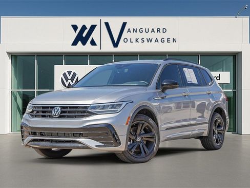 New 2024 Volkswagen Tiguan SE R-Line image 1