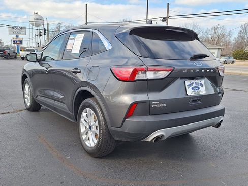 Used 2020 Ford Escape SE image 26