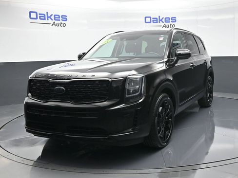 Used 2021 Kia Telluride EX w/ EX Premium Package image 4