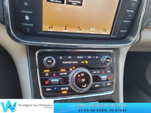 Used 2017 Lincoln Continental Select image 22