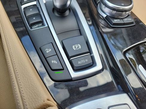 Used 2014 BMW 535i xDrive Sedan AWD/4WD image 31