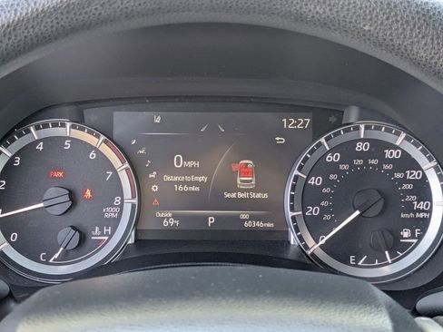 Used 2023 Toyota Highlander L image 21