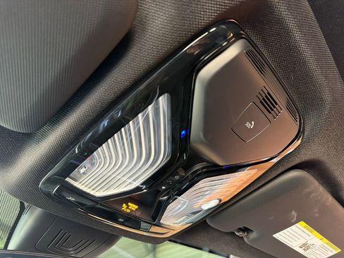 Used 2022 BMW X5 sDrive40i w/ Parking Assistance Package image 29