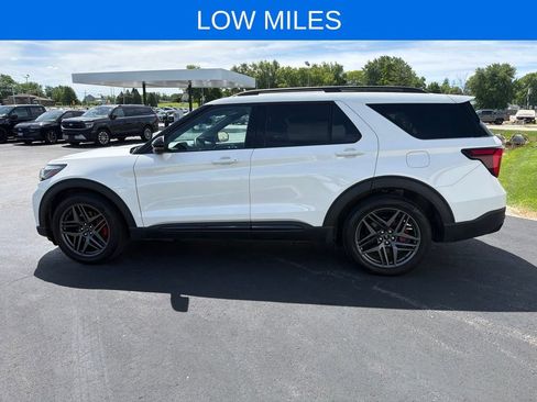 Certified 2025 Ford Explorer ST AWD/4WD image 7