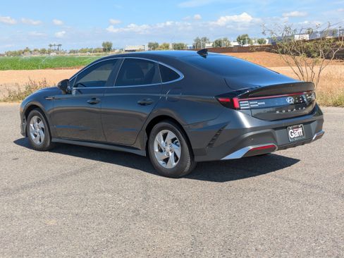 Used 2025 Hyundai Sonata SE FWD image 6