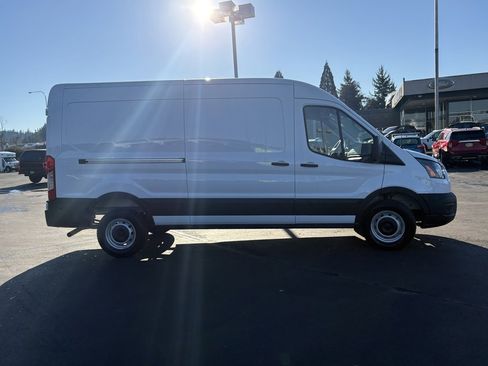 New 2026 Ford Transit 250 148 Medium Roof w/ Load Area Protection Package image 4