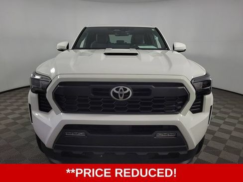 Used 2024 Toyota Tacoma TRD Sport RWD image 2