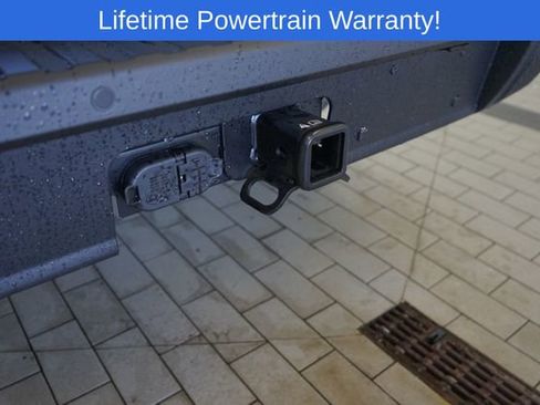 New 2025 Ford Maverick Lariat w/ Black Appearance Package image 12