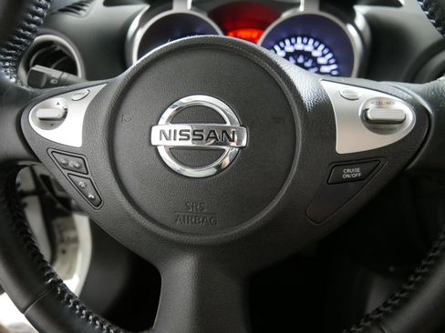 Used 2015 Nissan Juke S image 25