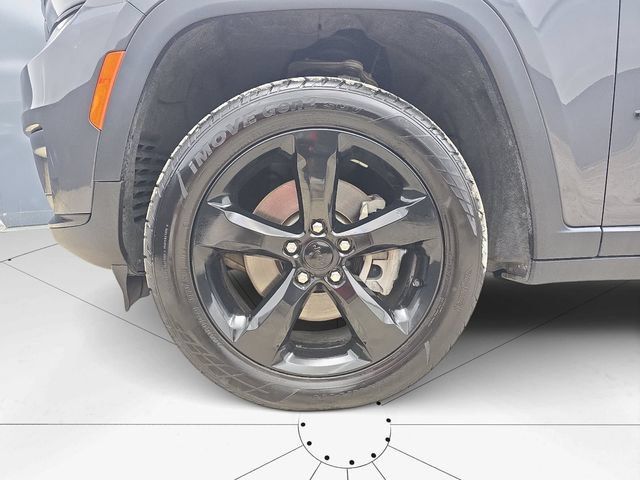 Used 2023 Jeep Grand Cherokee L Laredo AWD/4WD image 31