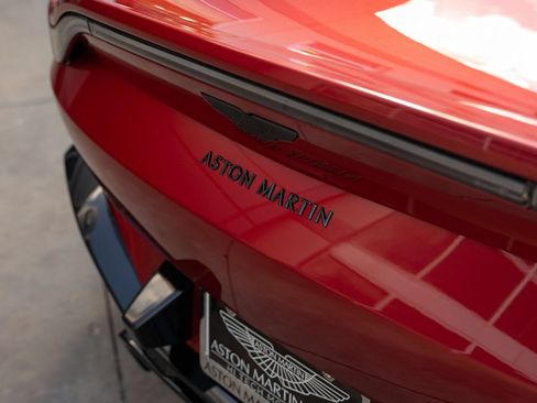 Used 2021 Aston Martin V8 Vantage Coupe RWD image 8