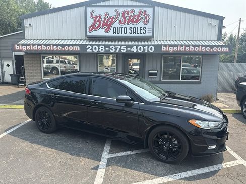 Used 2019 Ford Fusion SE w/ Equipment Group 151A FWD image 1