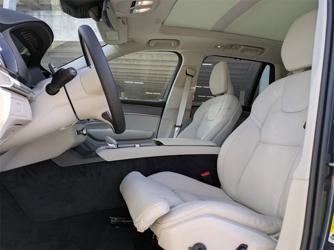 New 2026 Volvo XC90 B6 Ultra w/ Protection Package image 3