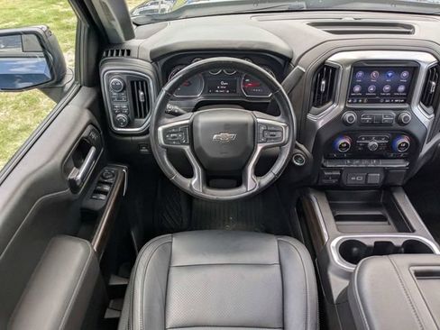 Used 2021 Chevrolet Silverado 1500 LT Trail Boss w/ LPO, Dark Essentials Package AWD/4WD image 14
