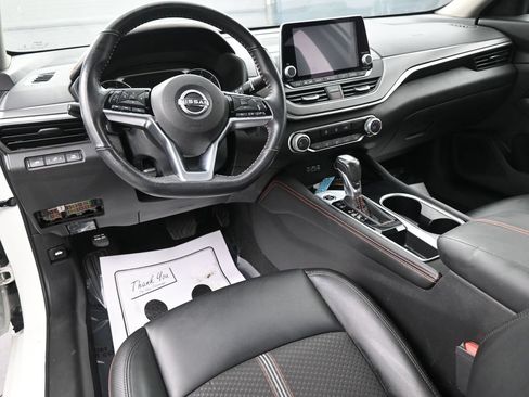 Used 2023 Nissan Altima 2.5 SR FWD image 30