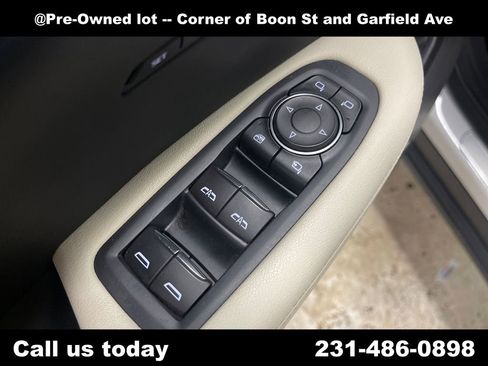 Used 2023 Cadillac XT6 Sport w/ Technology Package AWD/4WD image 16