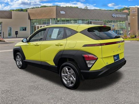 Certified 2024 Hyundai Kona SE image 5