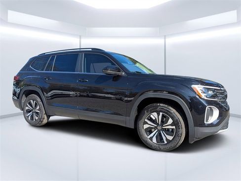 New 2026 Volkswagen Atlas SE image 1