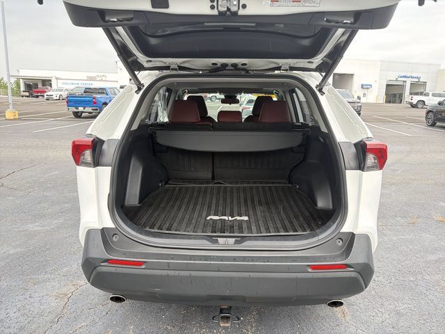 Used 2019 Toyota RAV4 XLE w/ Convenience Package AWD/4WD image 15