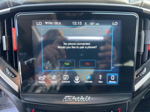 Used 2017 Maserati Ghibli S image 33