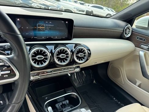 Used 2019 Mercedes-Benz A 220 4MATIC image 29