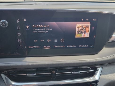 New 2025 Buick Envista Avenir image 22