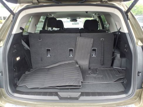 Certified 2025 Subaru Ascent Premium AWD/4WD image 13