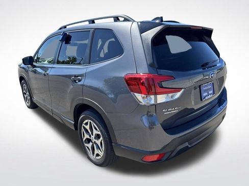 Used 2024 Subaru Forester Premium AWD/4WD image 5