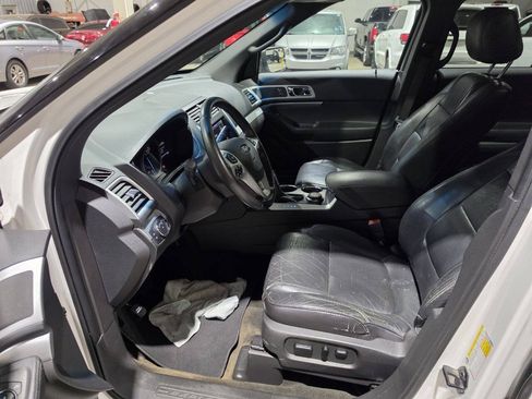 Used 2013 Ford Explorer XLT AWD/4WD image 24