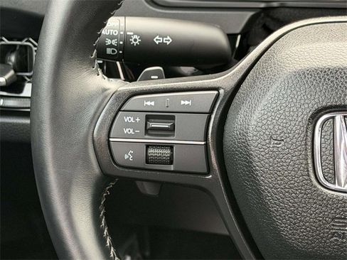 Used 2025 Honda Accord Sport image 16