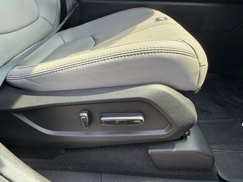 Used 2025 Honda Pilot EX-L image 30