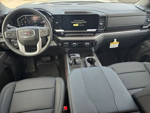 New 2026 GMC Sierra 1500 SLT image 12
