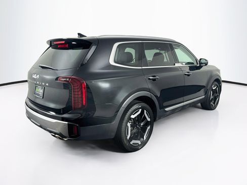 Used 2025 Kia Telluride S FWD image 9