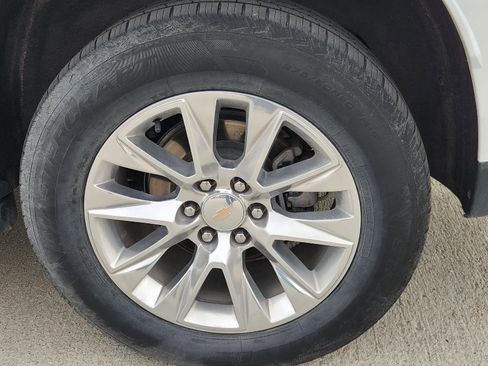 Used 2024 Chevrolet Suburban Premier image 56