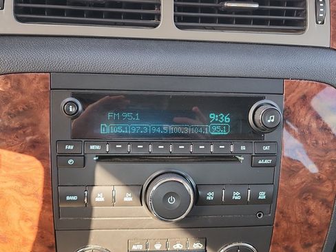 Used 2008 Chevrolet Silverado 1500 LTZ w/ Suspension Package, Off-Road image 22