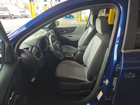 Used 2022 Chevrolet Equinox LT FWD image 11