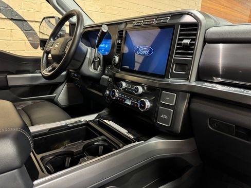 Used 2024 Ford F350 Lariat w/ Lariat Ultimate Package image 24