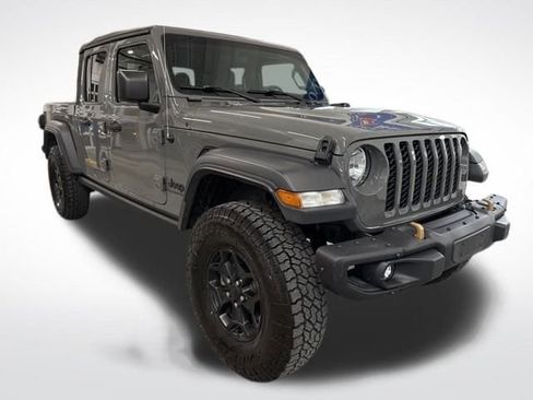 Used 2021 Jeep Gladiator Sport image 1