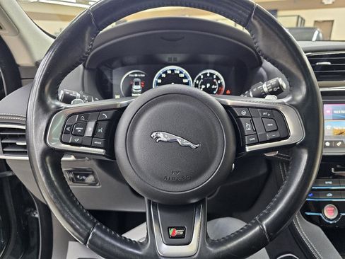 Used 2017 Jaguar F-PACE S AWD/4WD image 29